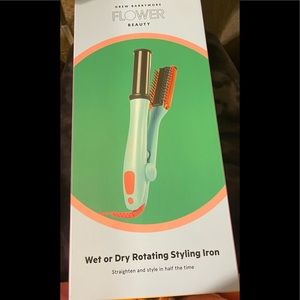 Drew Barrymore Flower Beauty Wet/Dry Rotating Styling Iron NEW